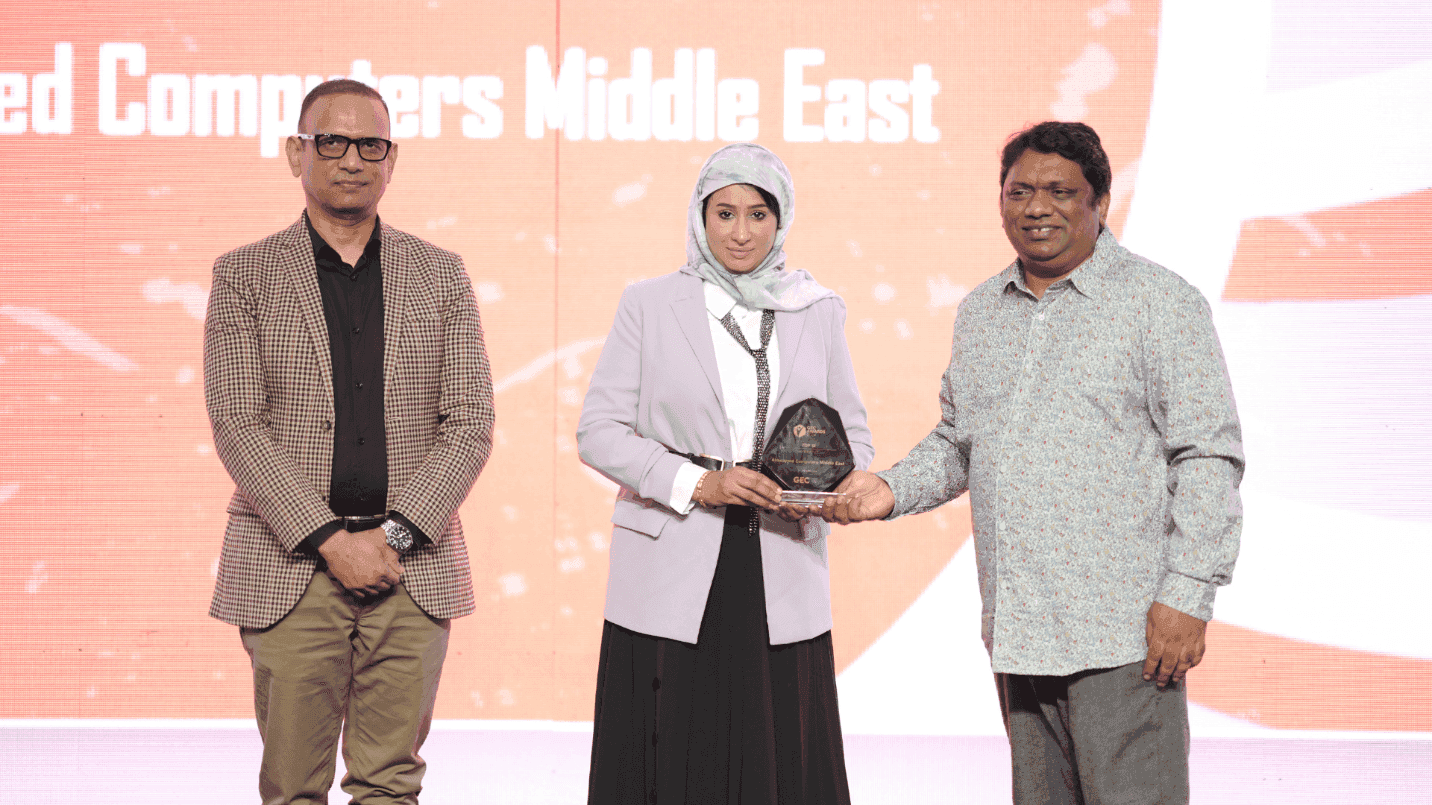 ACME receiving Top SI Award for Hybrid IT at GITEX 2024